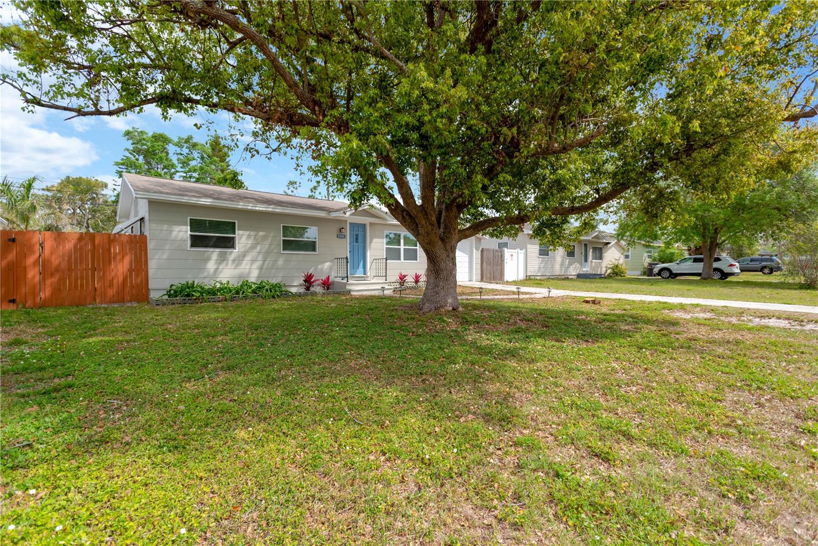 5261 43RD AVE N, ST PETERSBURG, FL, 33709