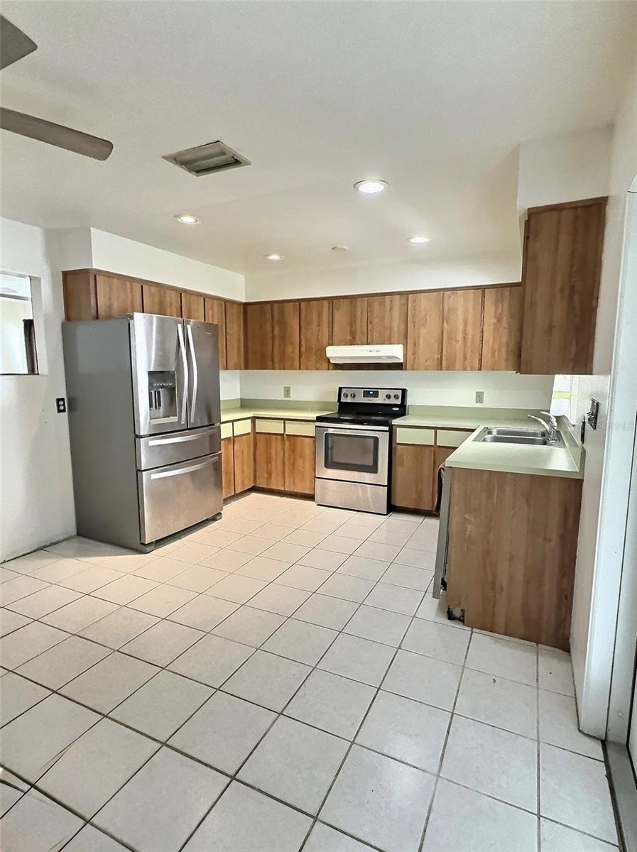 1527 E ELM RD, LAKELAND, FL, 33801