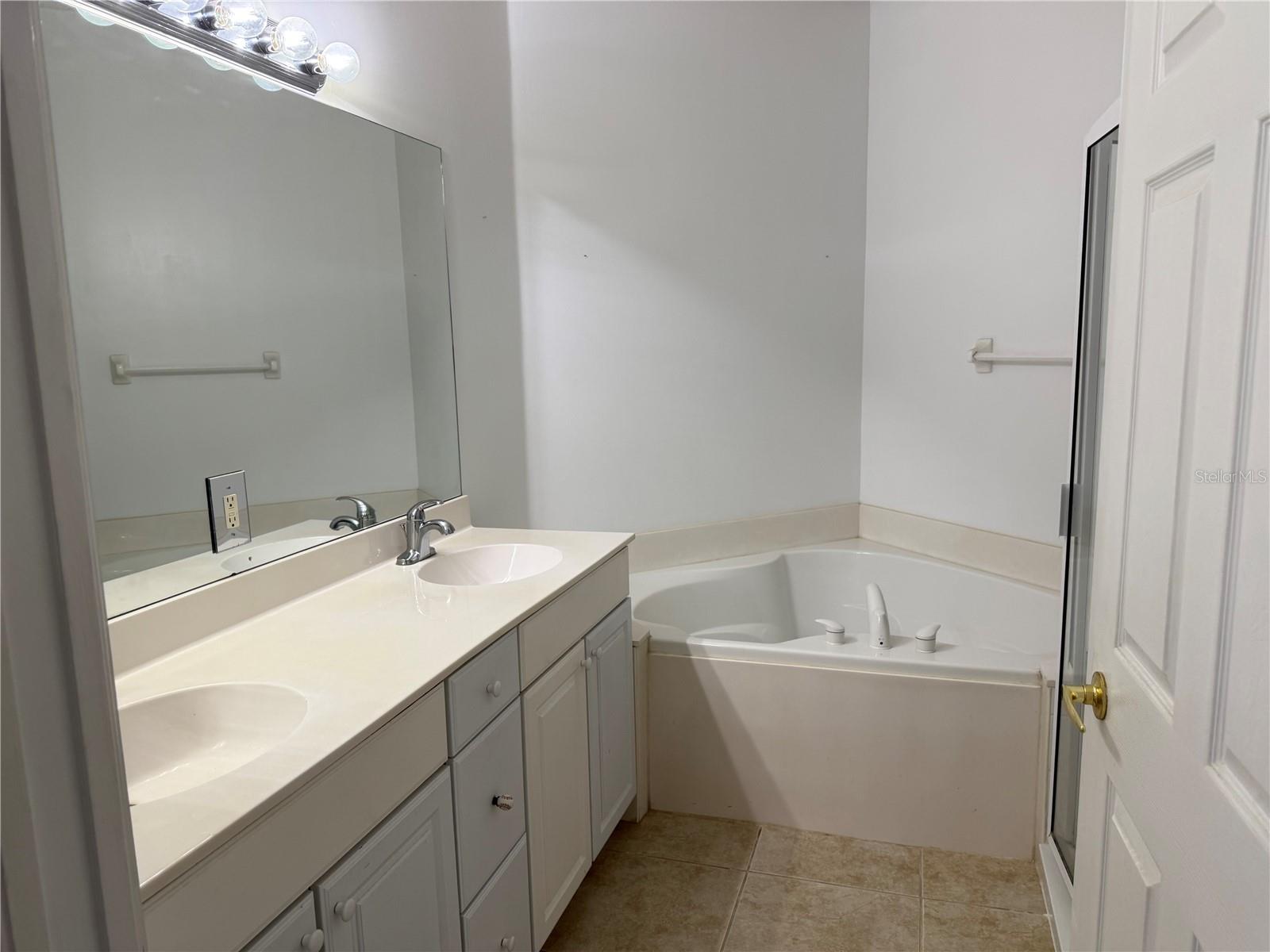 6952 PROSPERITY CIR #408, SARASOTA, FL, 34238