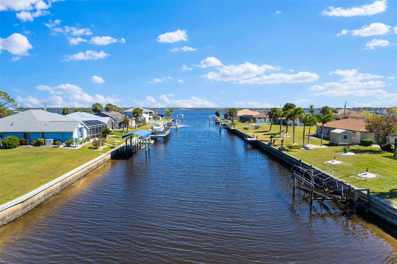 2523 DIXON TER, PORT CHARLOTTE, FL, 33981