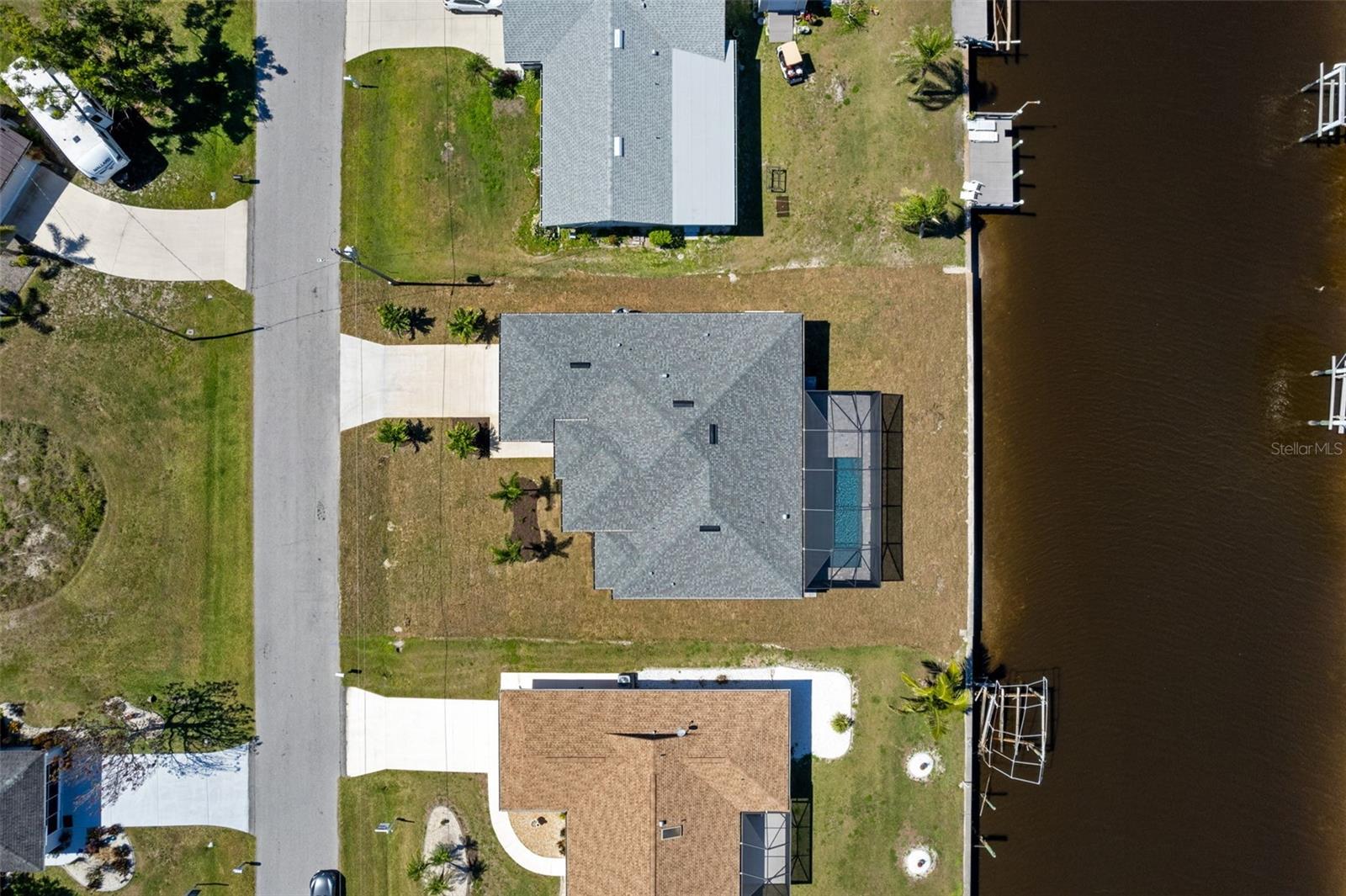 2523 DIXON TER, PORT CHARLOTTE, FL, 33981