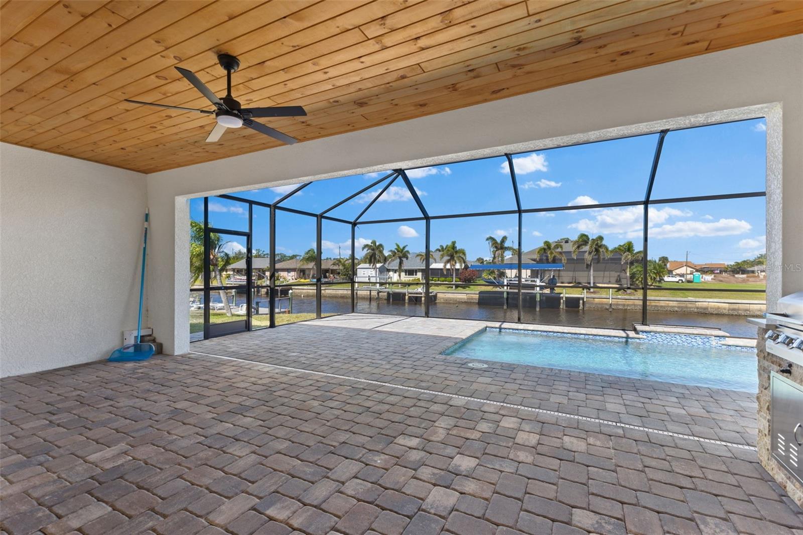 2523 DIXON TER, PORT CHARLOTTE, FL, 33981