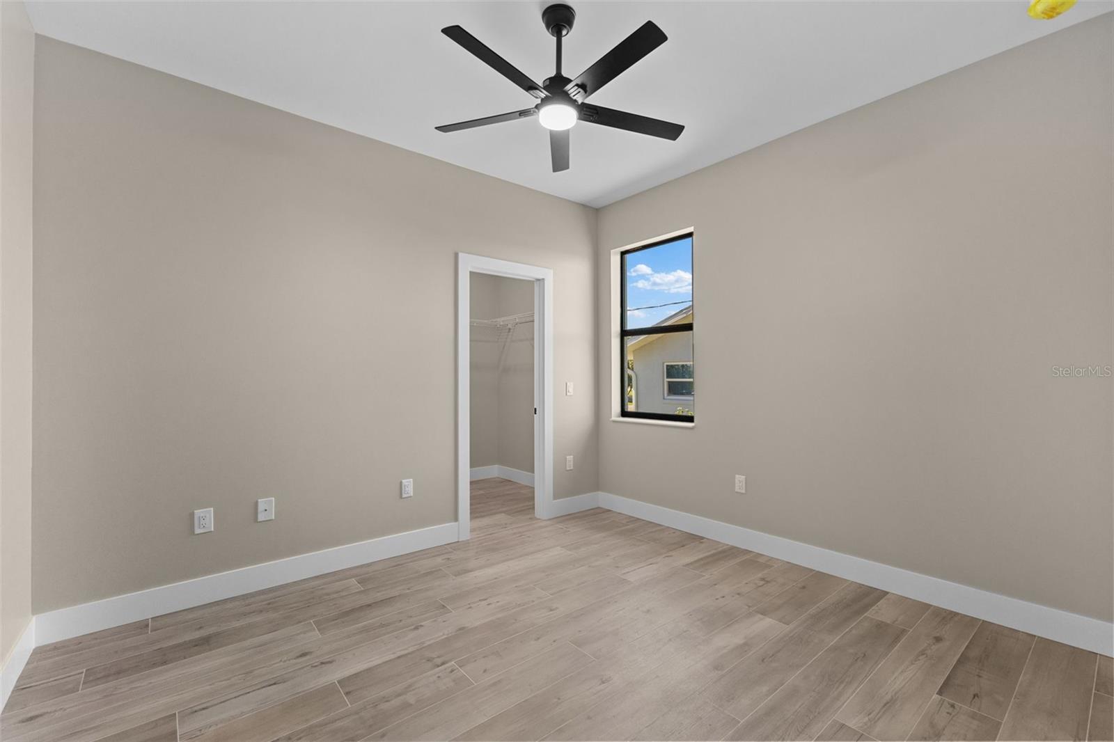 2523 DIXON TER, PORT CHARLOTTE, FL, 33981