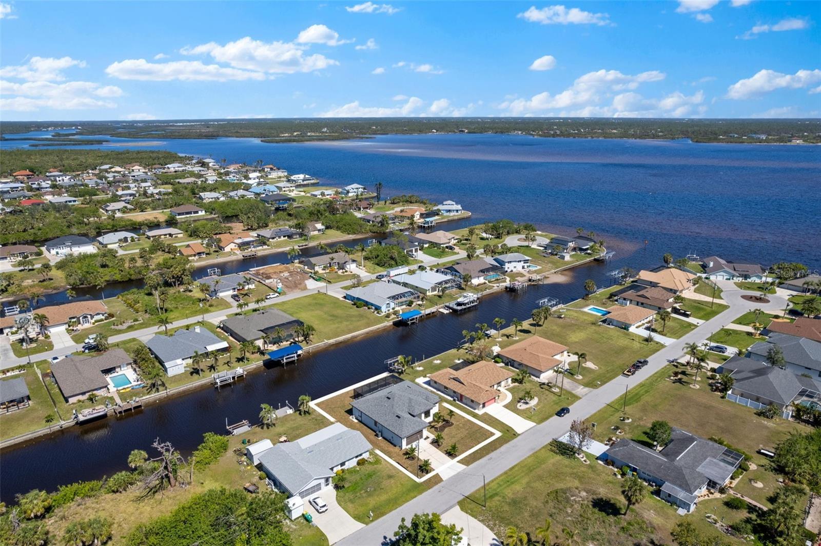 2523 DIXON TER, PORT CHARLOTTE, FL, 33981