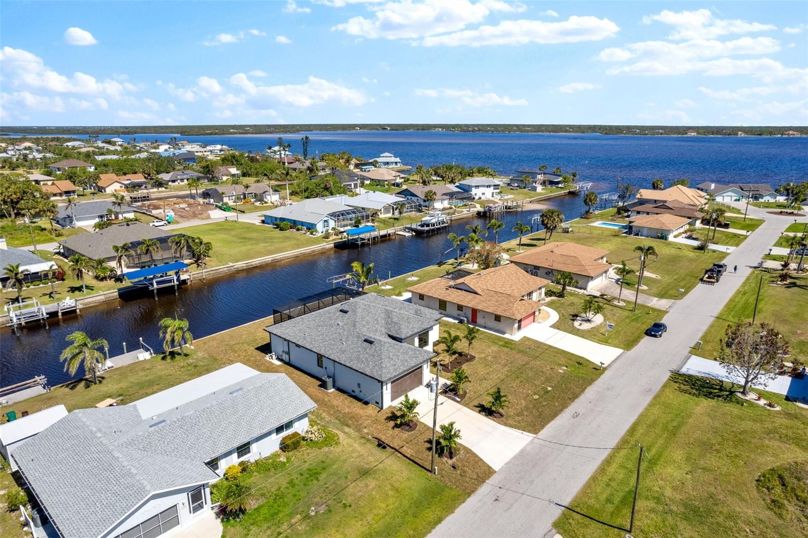 2523 DIXON TER, PORT CHARLOTTE, FL, 33981