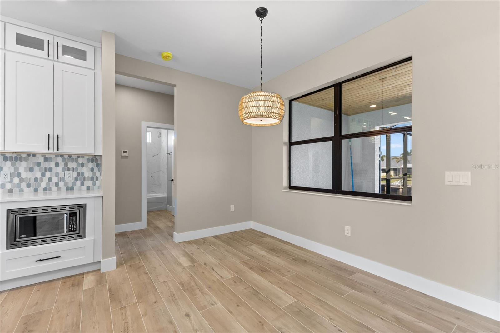 2523 DIXON TER, PORT CHARLOTTE, FL, 33981