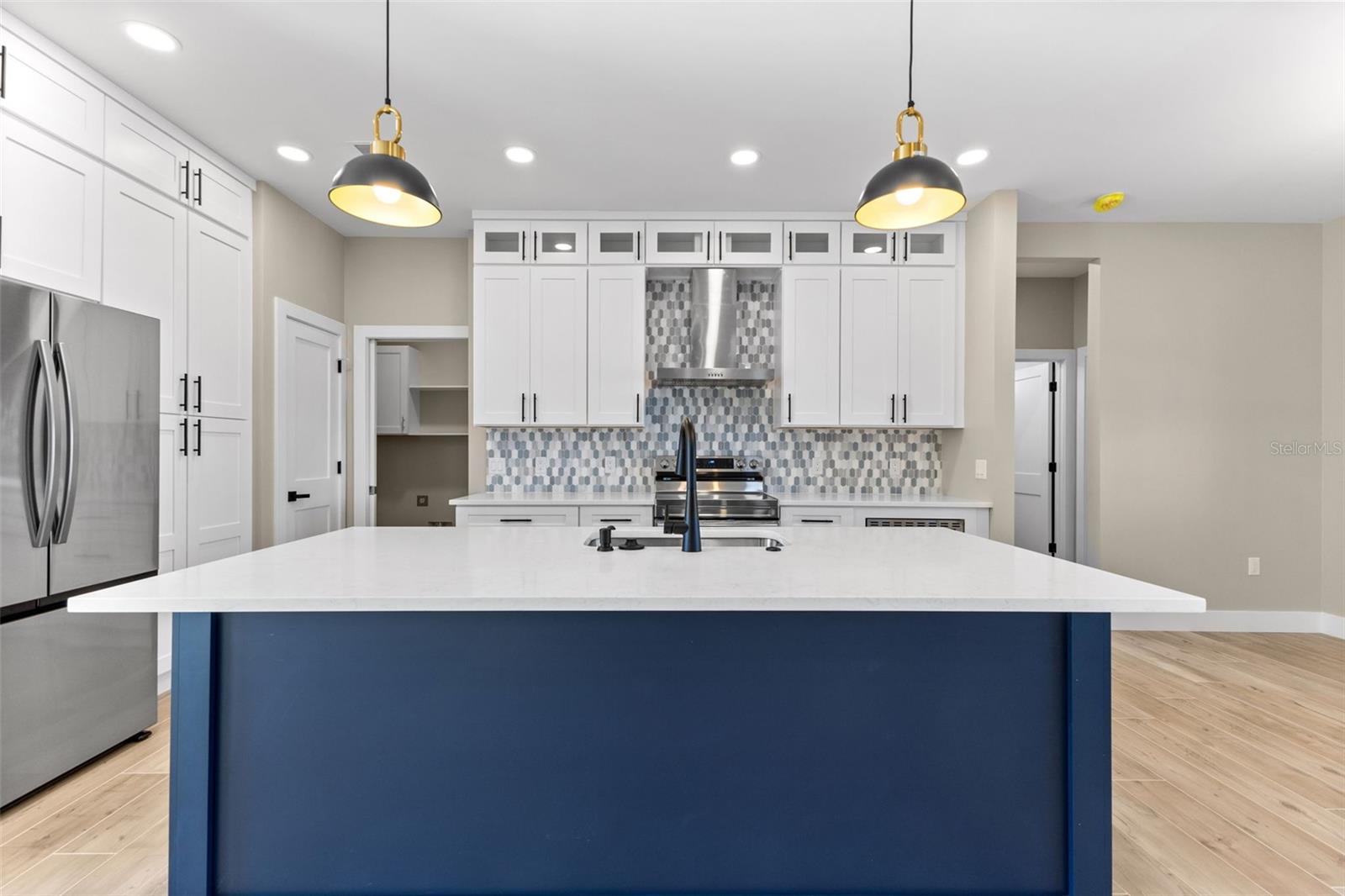 2523 DIXON TER, PORT CHARLOTTE, FL, 33981