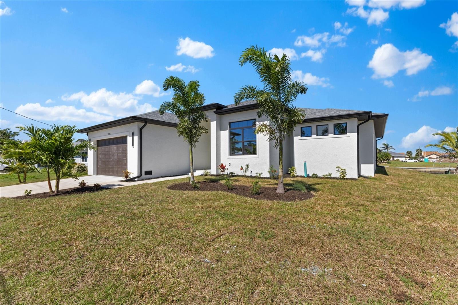 2523 DIXON TER, PORT CHARLOTTE, FL, 33981