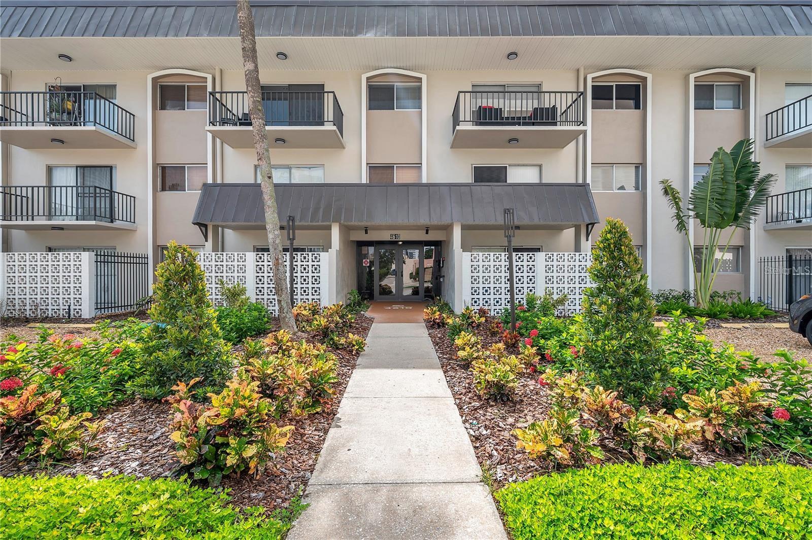 4610 W GRAY ST #207, TAMPA, FL, 33609