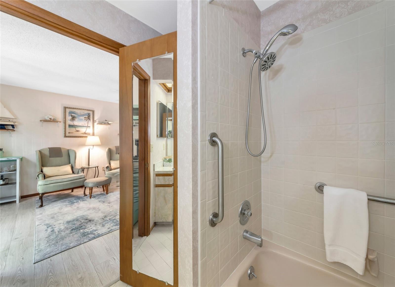 A4645418 Property Photo