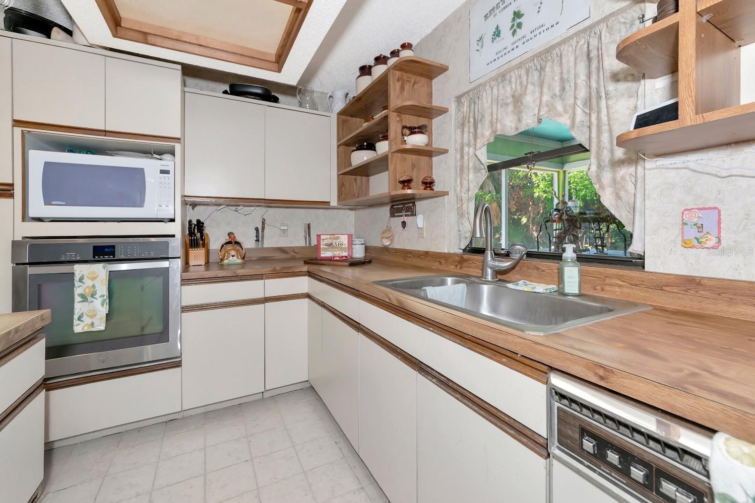 A4645418 Property Photo