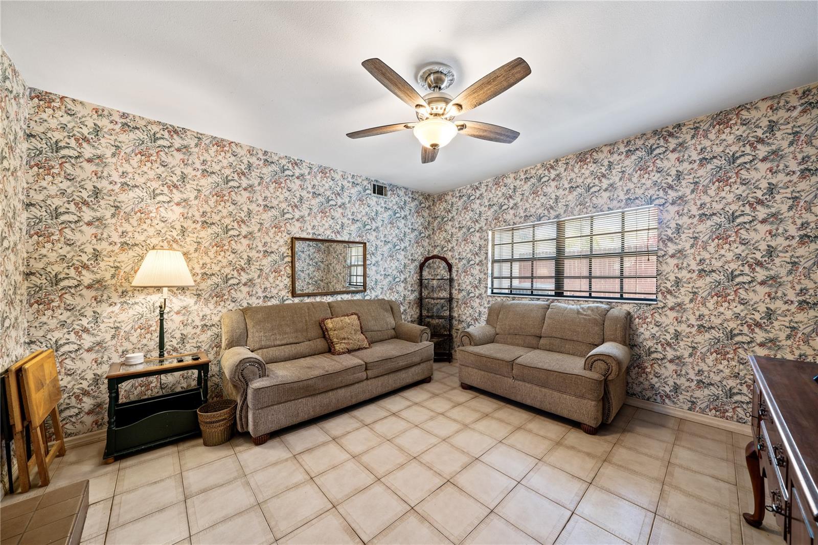 2207 W OHIO AVE, TAMPA, FL, 33607