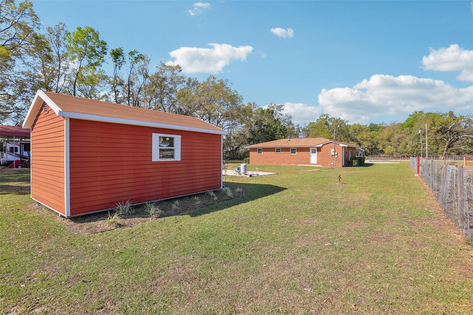 231 CR 482S, LAKE PANASOFFKEE, FL, 33538