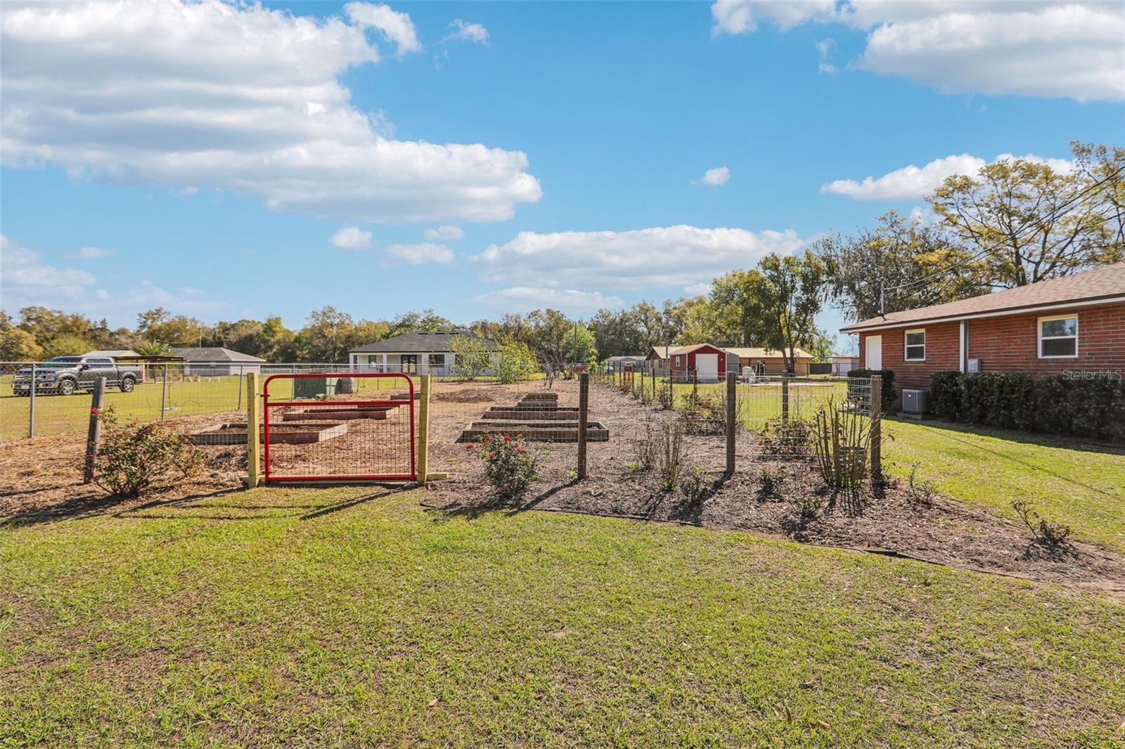 231 CR 482S, LAKE PANASOFFKEE, FL, 33538