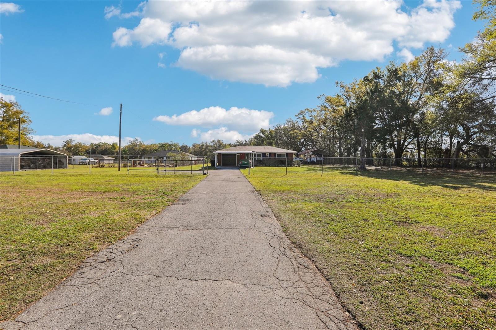 231 CR 482S, LAKE PANASOFFKEE, FL, 33538
