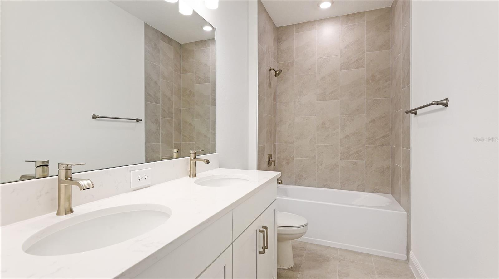 17344 SAVORY MIST CIR, BRADENTON, FL, 34211