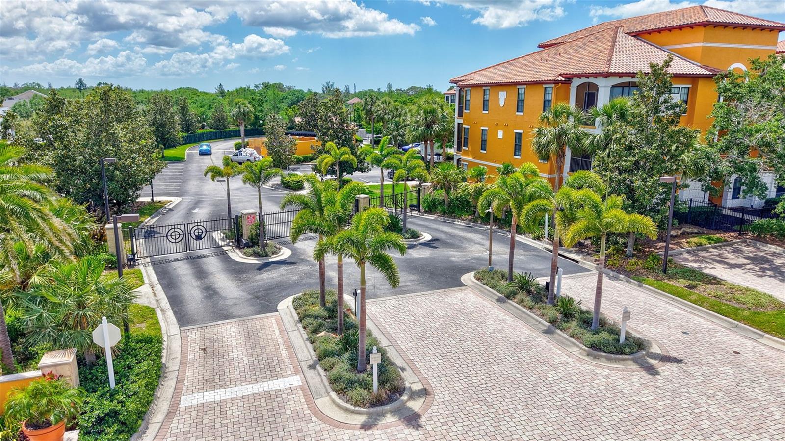 8341 38TH STREET CIR E #303, SARASOTA, FL, 34243