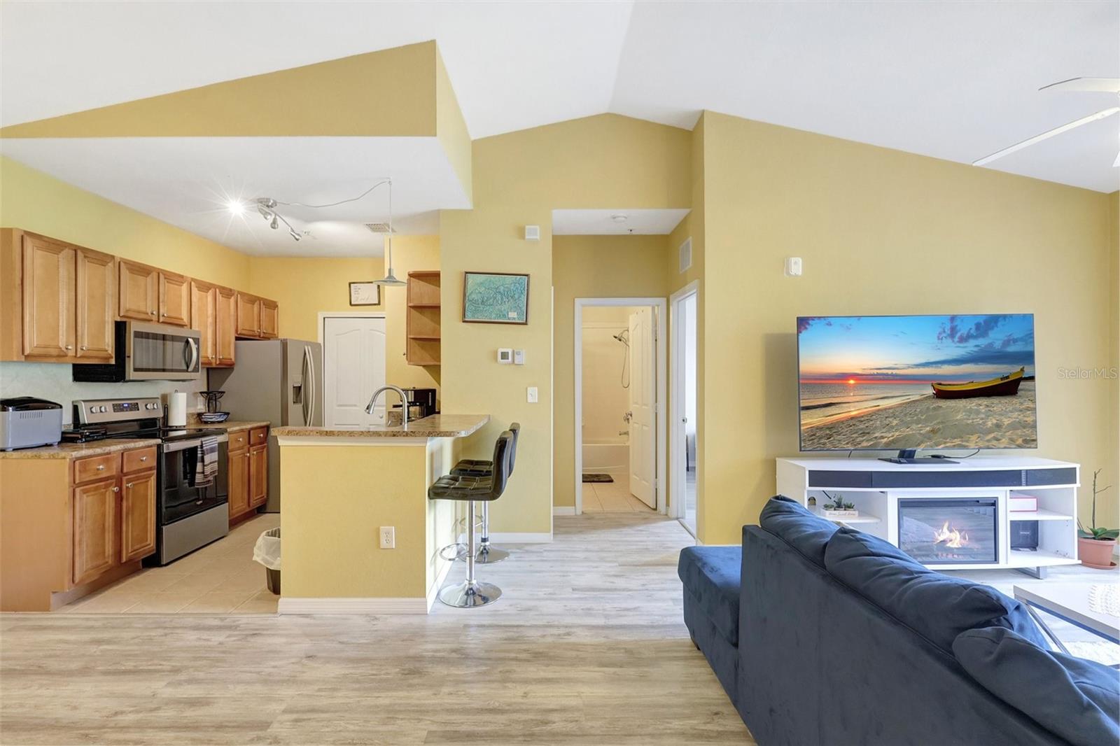 8341 38TH STREET CIR E #303, SARASOTA, FL, 34243