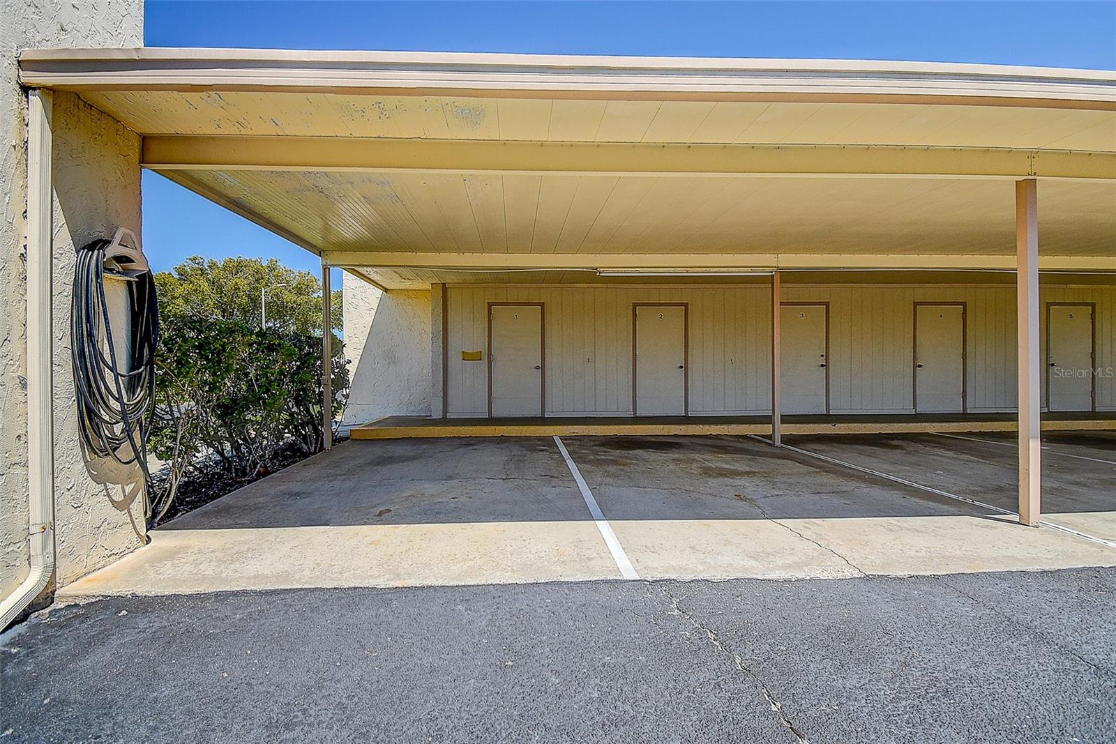 11120 CARRIAGE HILL DR #1, PORT RICHEY, FL, 34668