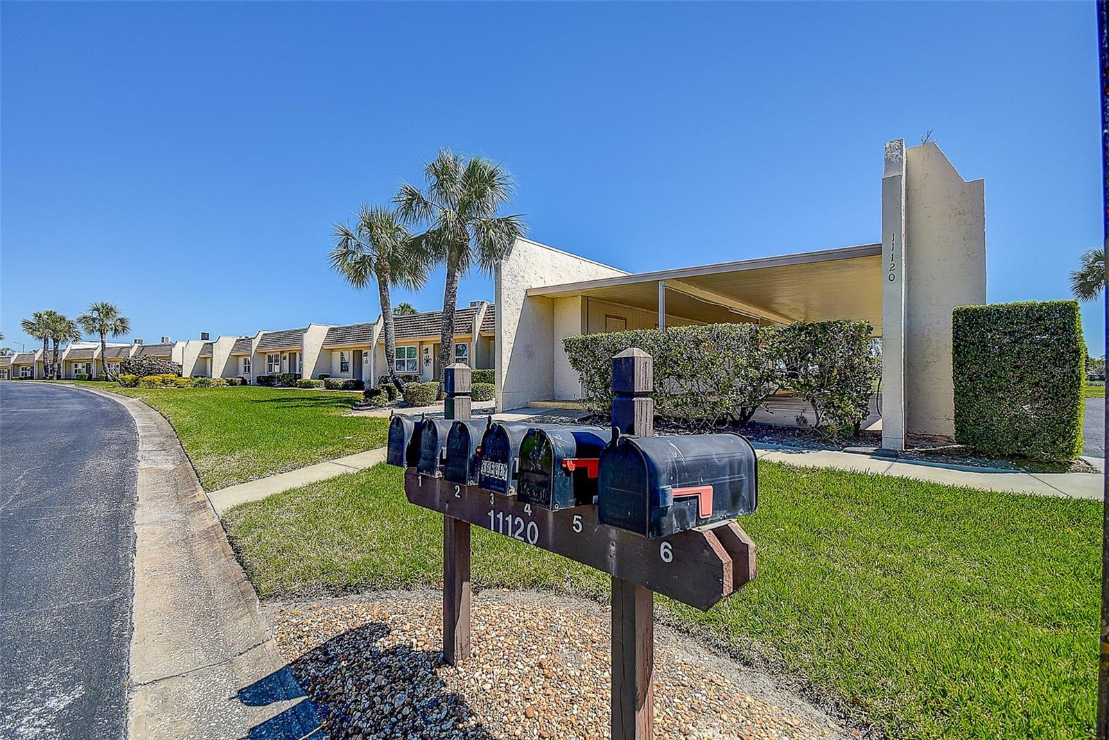 11120 CARRIAGE HILL DR #1, PORT RICHEY, FL, 34668
