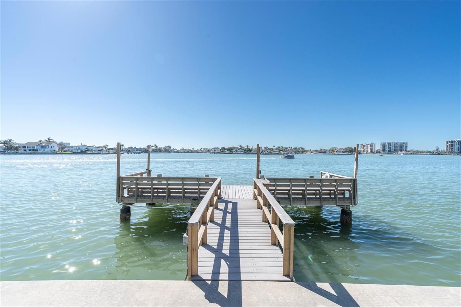 553 HAVEN POINT DR, TREASURE ISLAND, FL, 33706