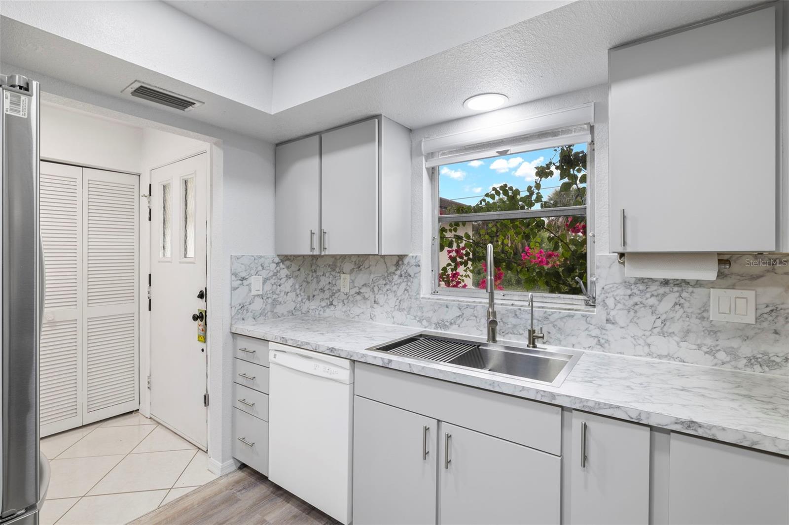 3203 RIVERSIDE DR #B, PUNTA GORDA, FL, 33950