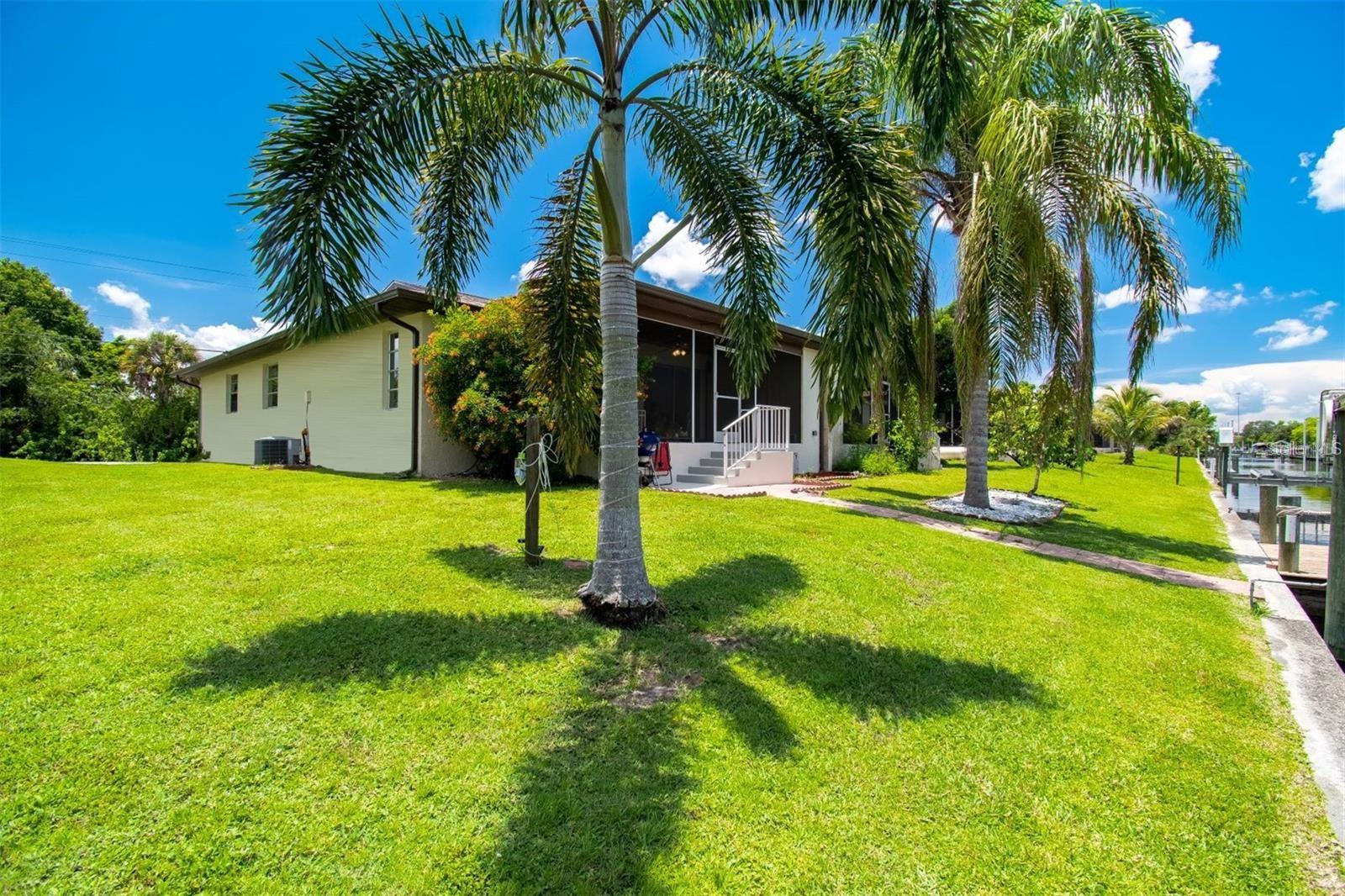 3203 RIVERSIDE DR #B, PUNTA GORDA, FL, 33950