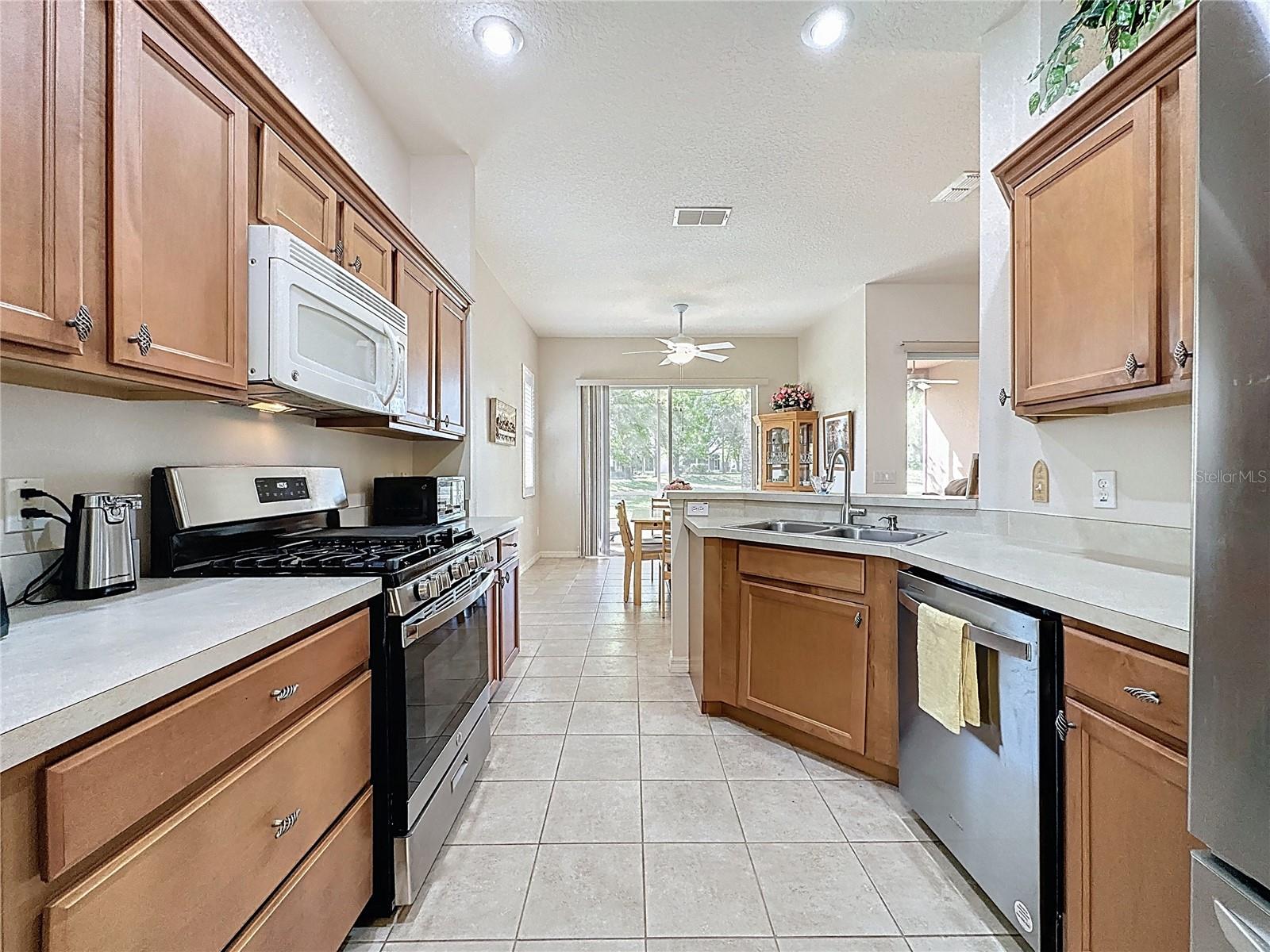 120 CREPE MYRTLE DR, GROVELAND, FL, 34736