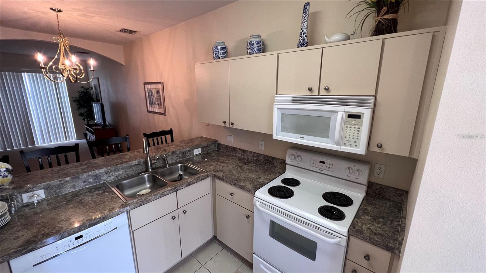 1250 S BEACH CIR, KISSIMMEE, FL, 34746