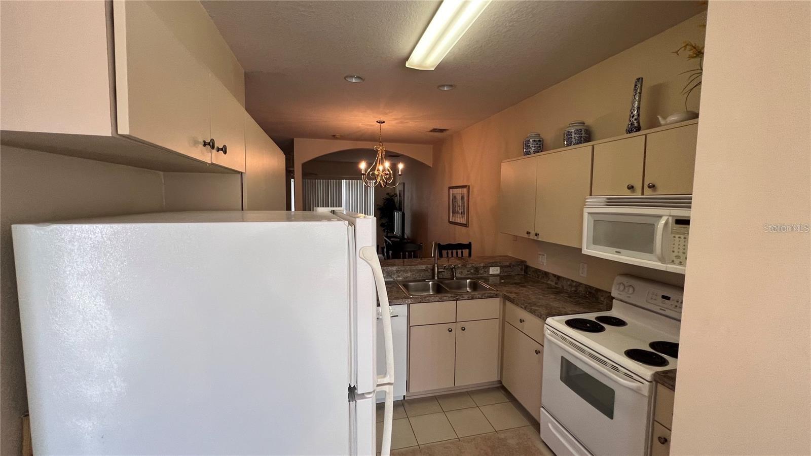 1250 S BEACH CIR, KISSIMMEE, FL, 34746