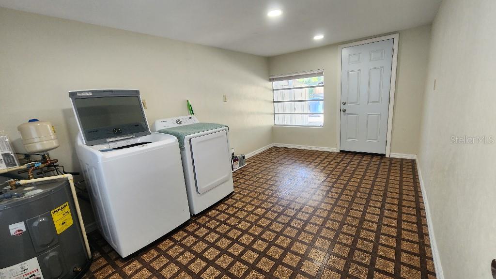 858 51ST AVE N, ST PETERSBURG, FL, 33703