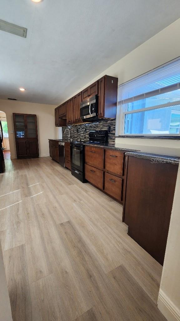 858 51ST AVE N, ST PETERSBURG, FL, 33703