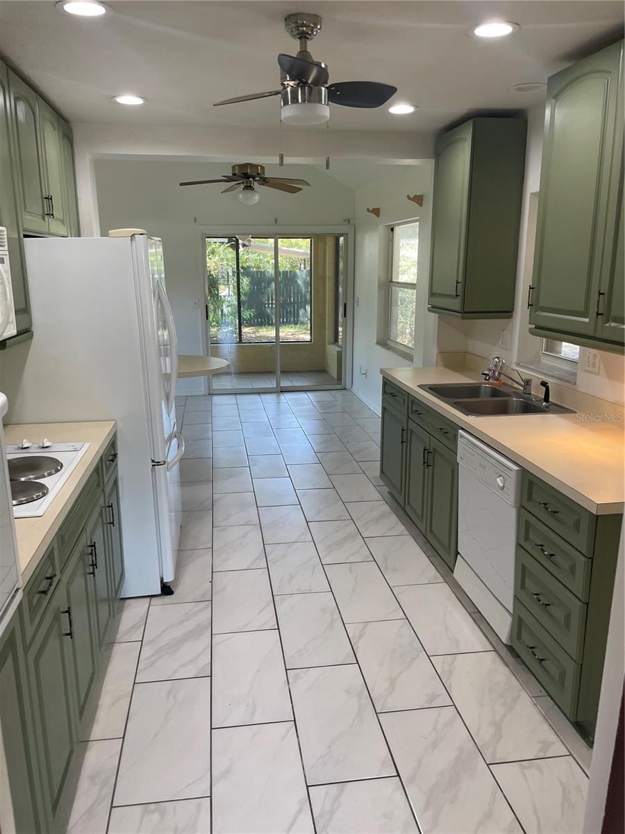 456 W MINNEOLA AVE, CLERMONT, FL, 34711