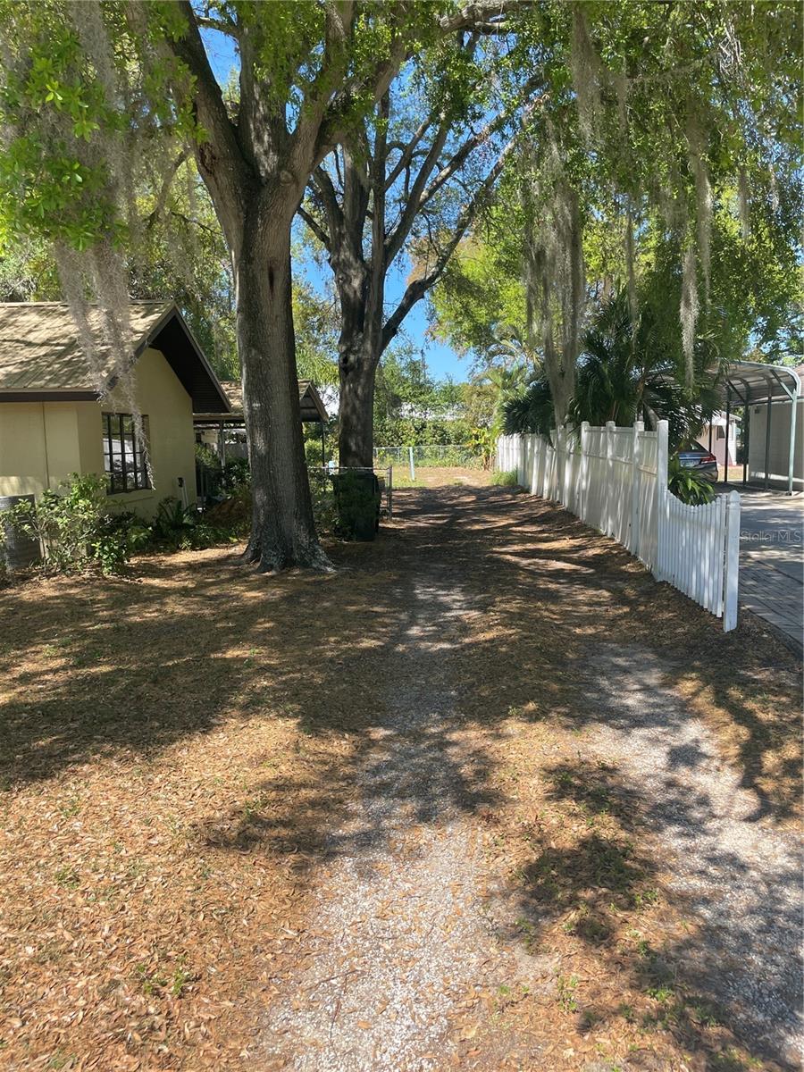 456 W MINNEOLA AVE, CLERMONT, FL, 34711