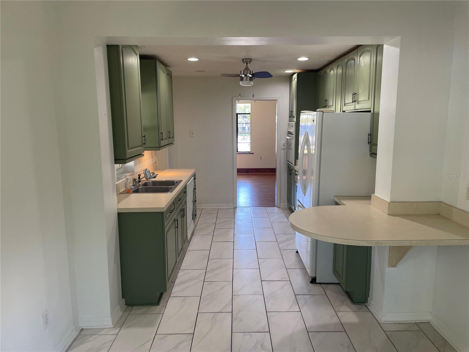 456 W MINNEOLA AVE, CLERMONT, FL, 34711