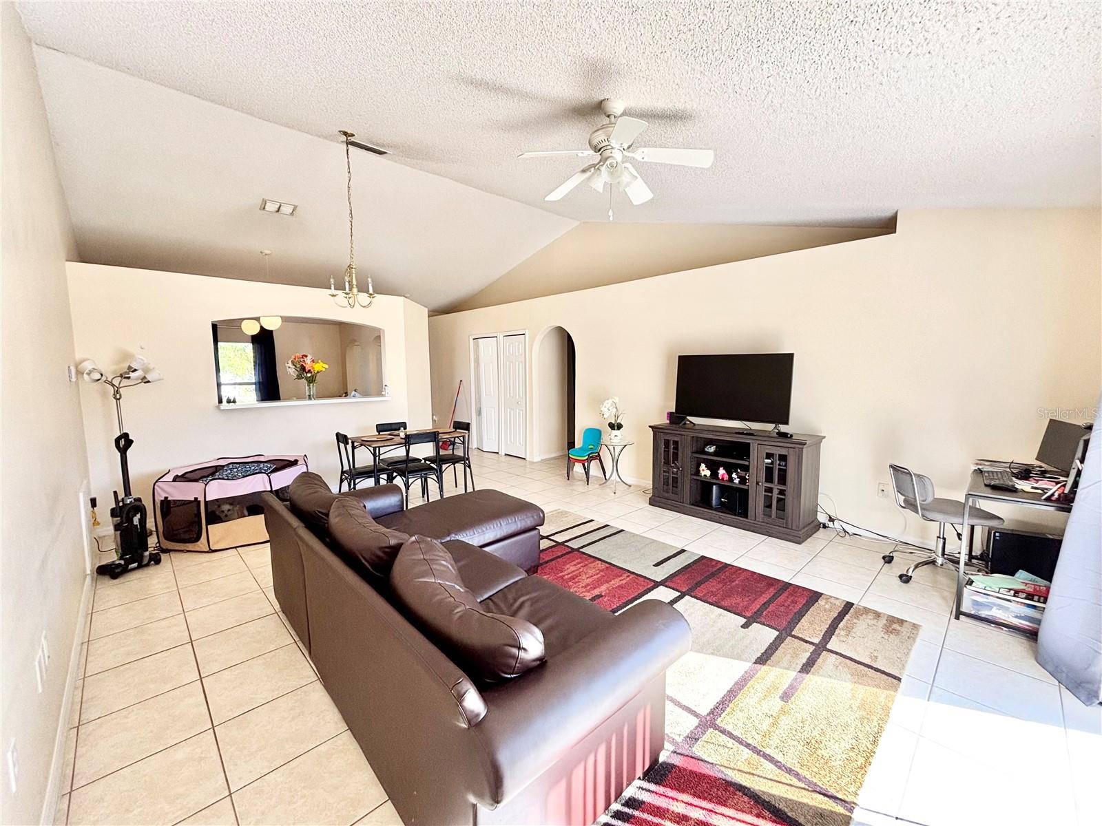 608 ROBIN LN, KISSIMMEE, FL, 34759