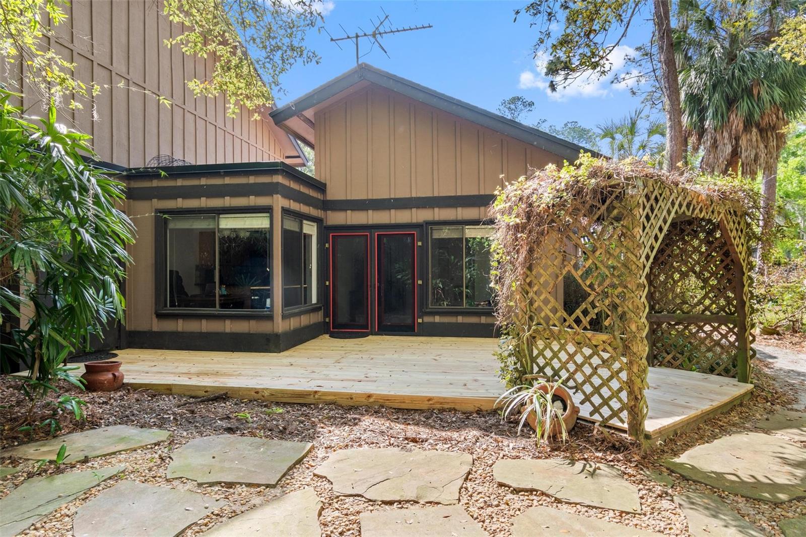 2482 FOREST WAY, GAINESVILLE, FL, 32605