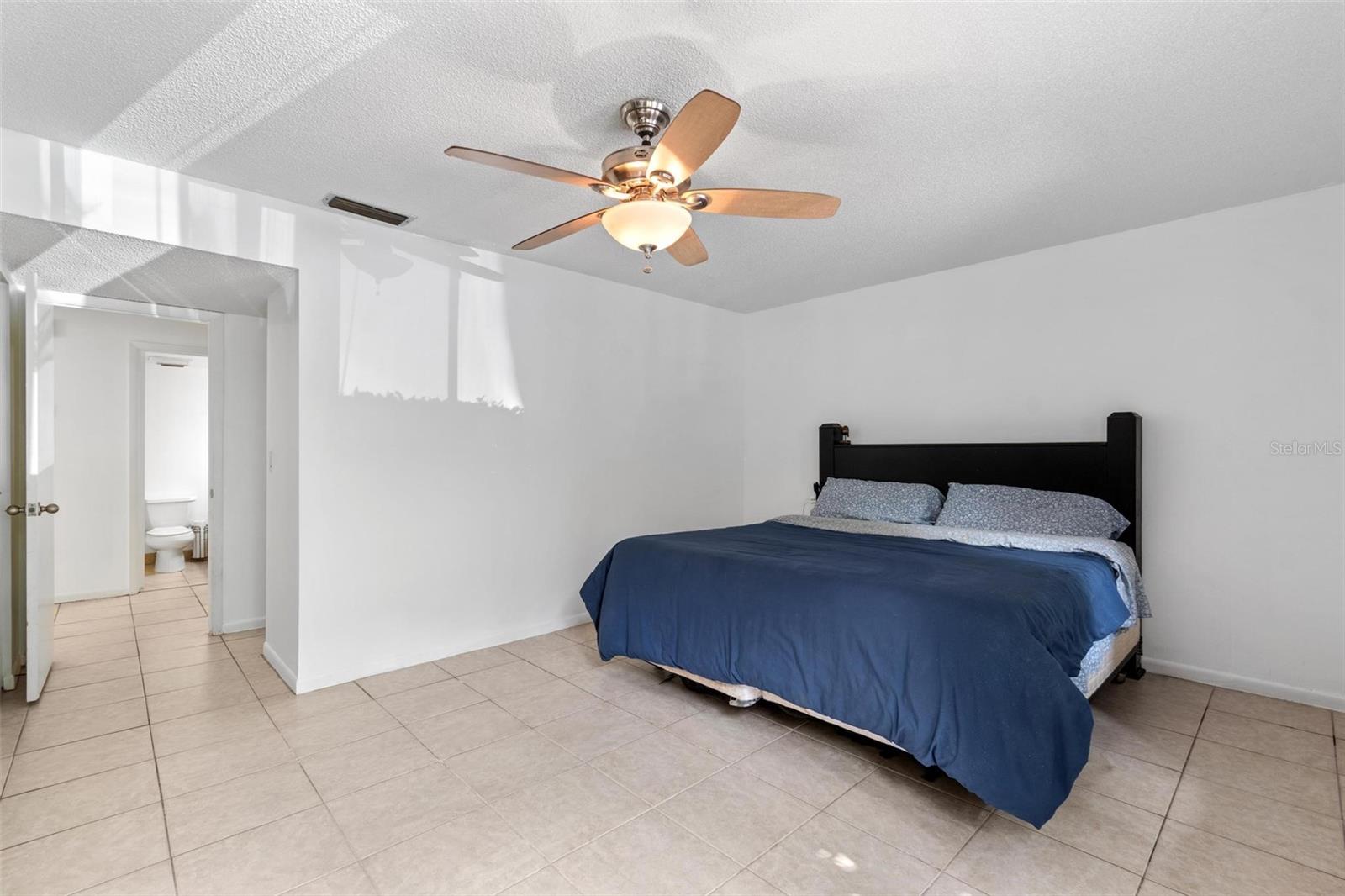 2482 FOREST WAY, GAINESVILLE, FL, 32605