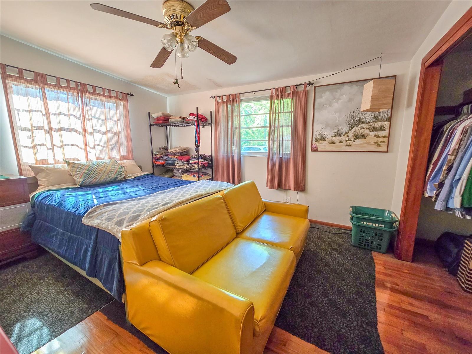 1602 E HENRY AVE, TAMPA, FL, 33610