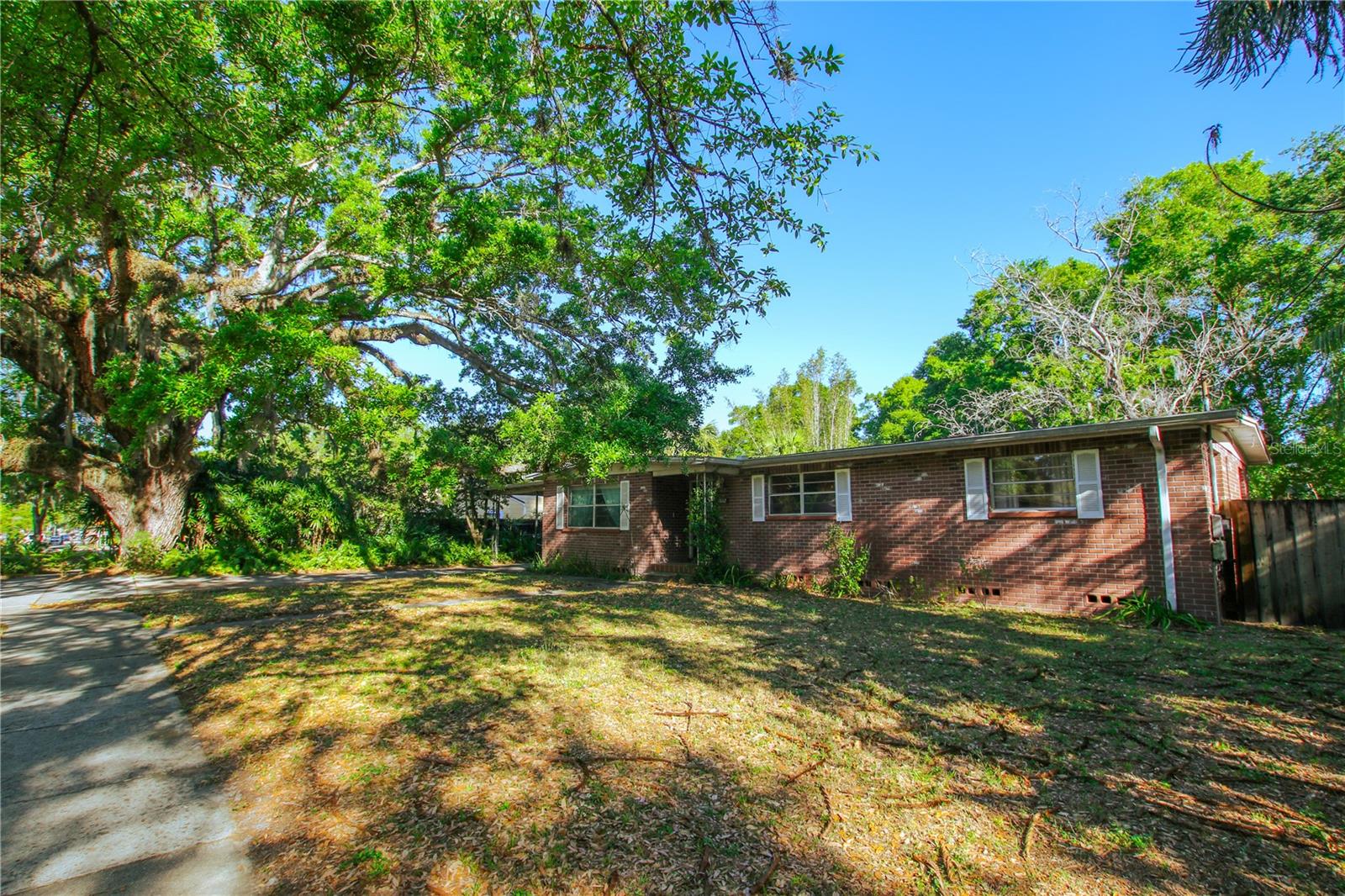 1602 E HENRY AVE, TAMPA, FL, 33610