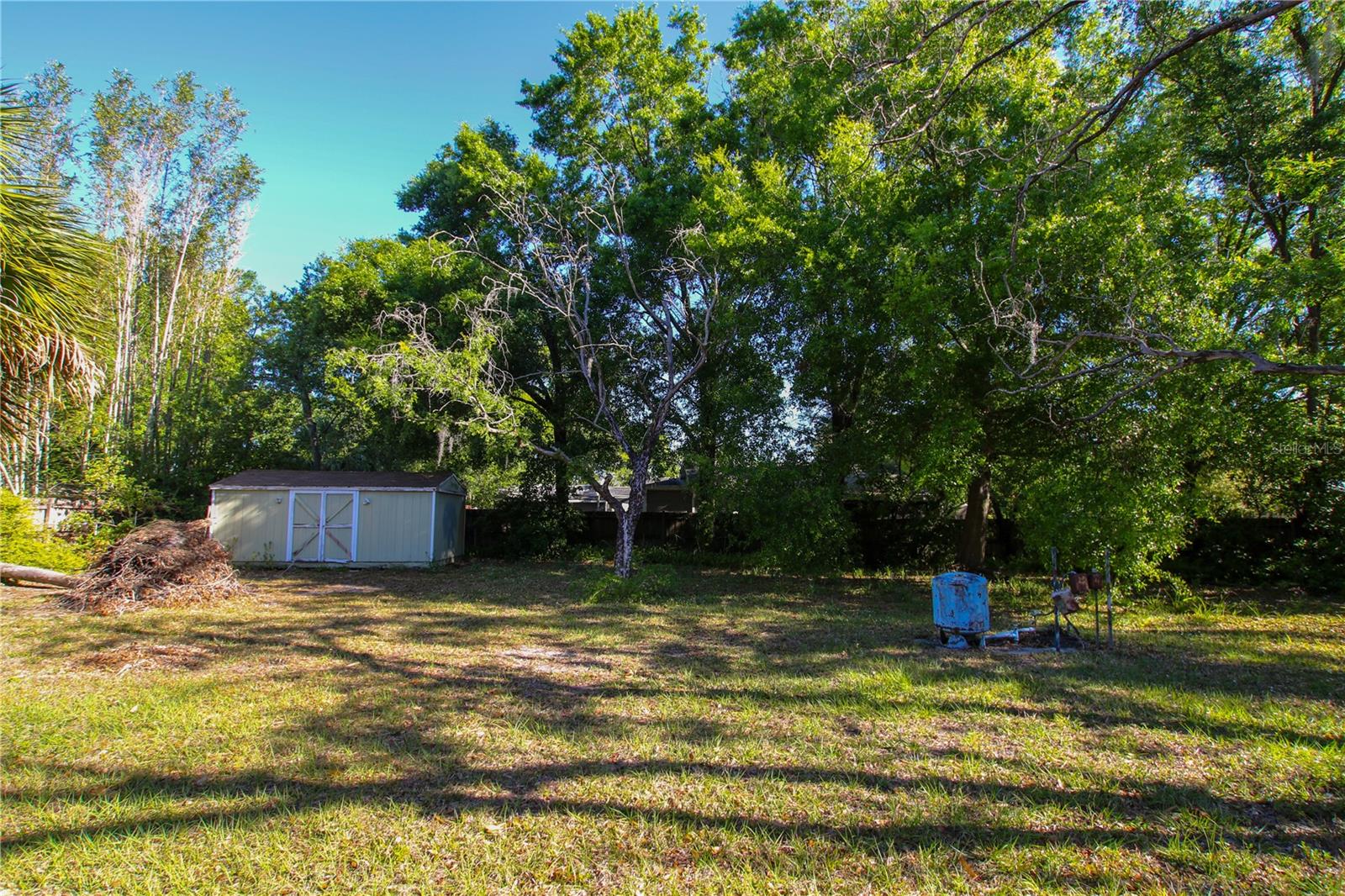 1602 E HENRY AVE, TAMPA, FL, 33610