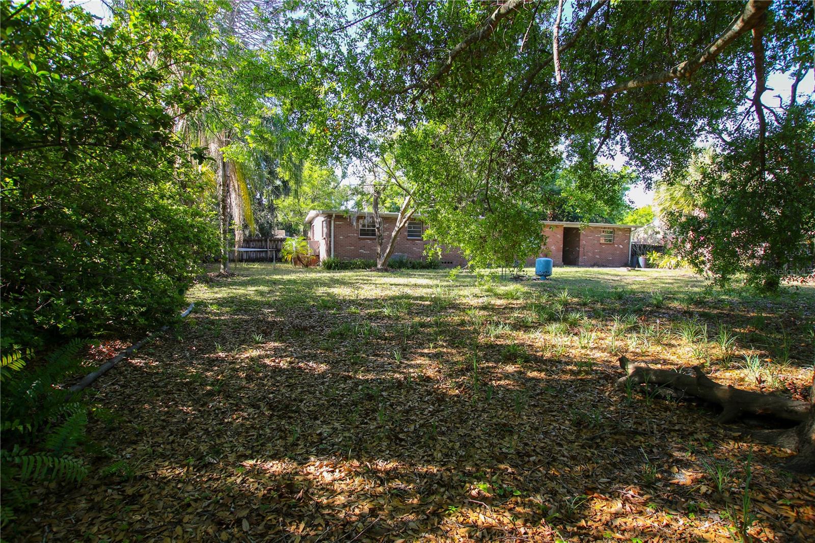 1602 E HENRY AVE, TAMPA, FL, 33610