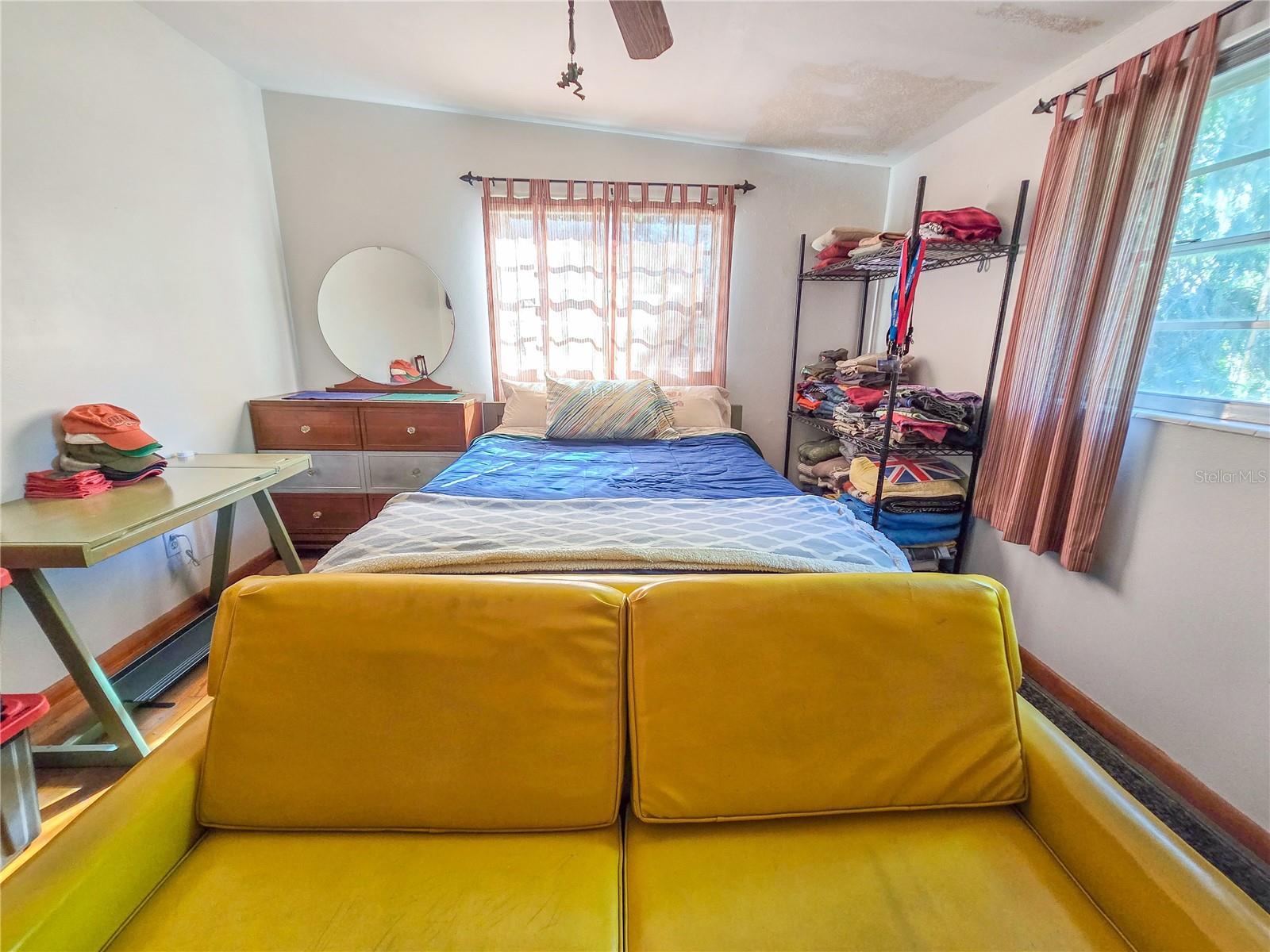 1602 E HENRY AVE, TAMPA, FL, 33610