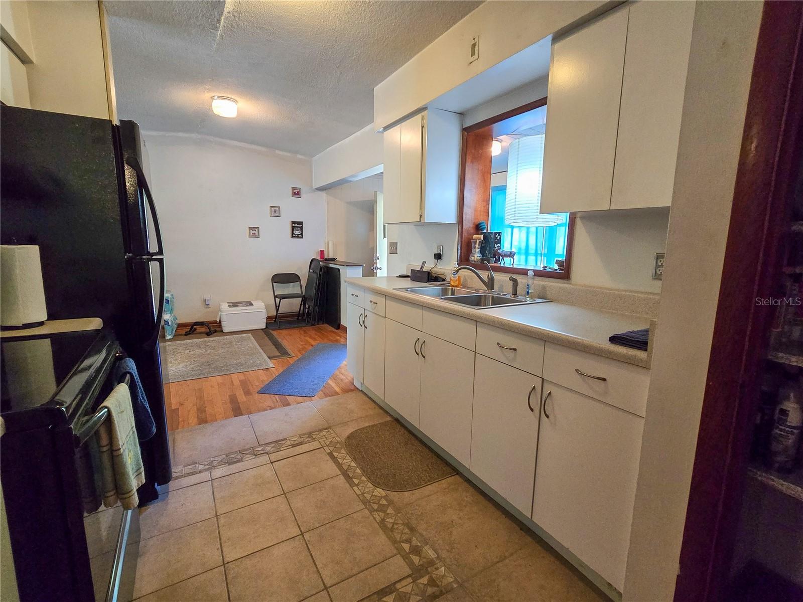 1602 E HENRY AVE, TAMPA, FL, 33610