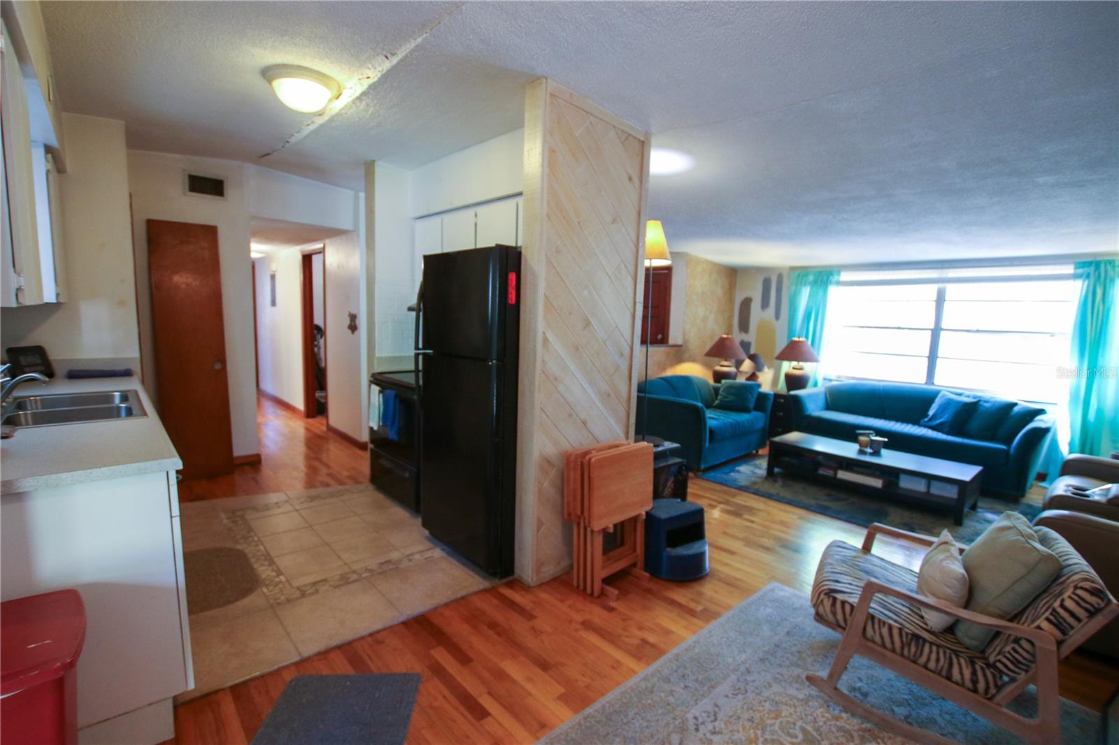 1602 E HENRY AVE, TAMPA, FL, 33610