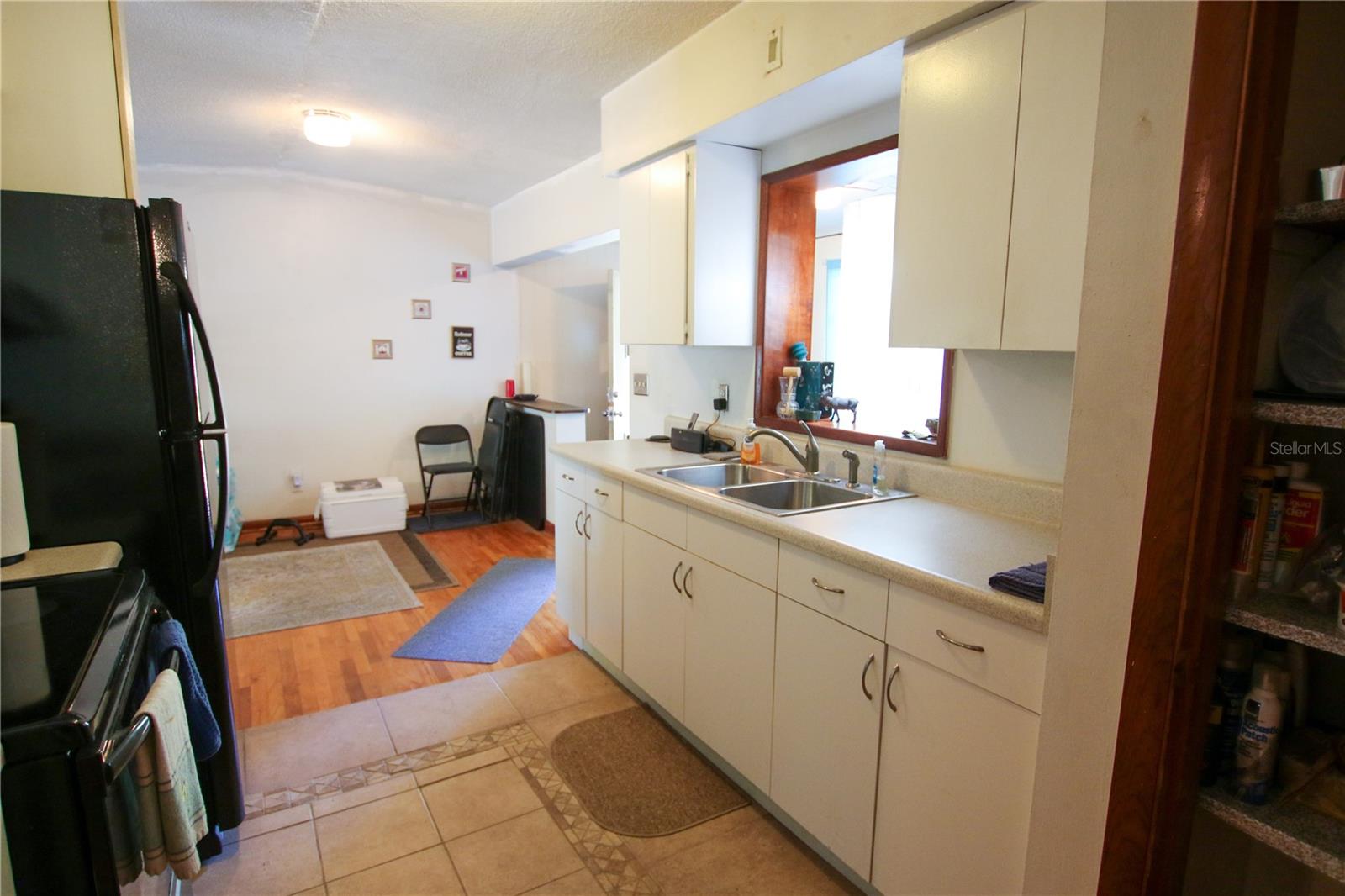 1602 E HENRY AVE, TAMPA, FL, 33610