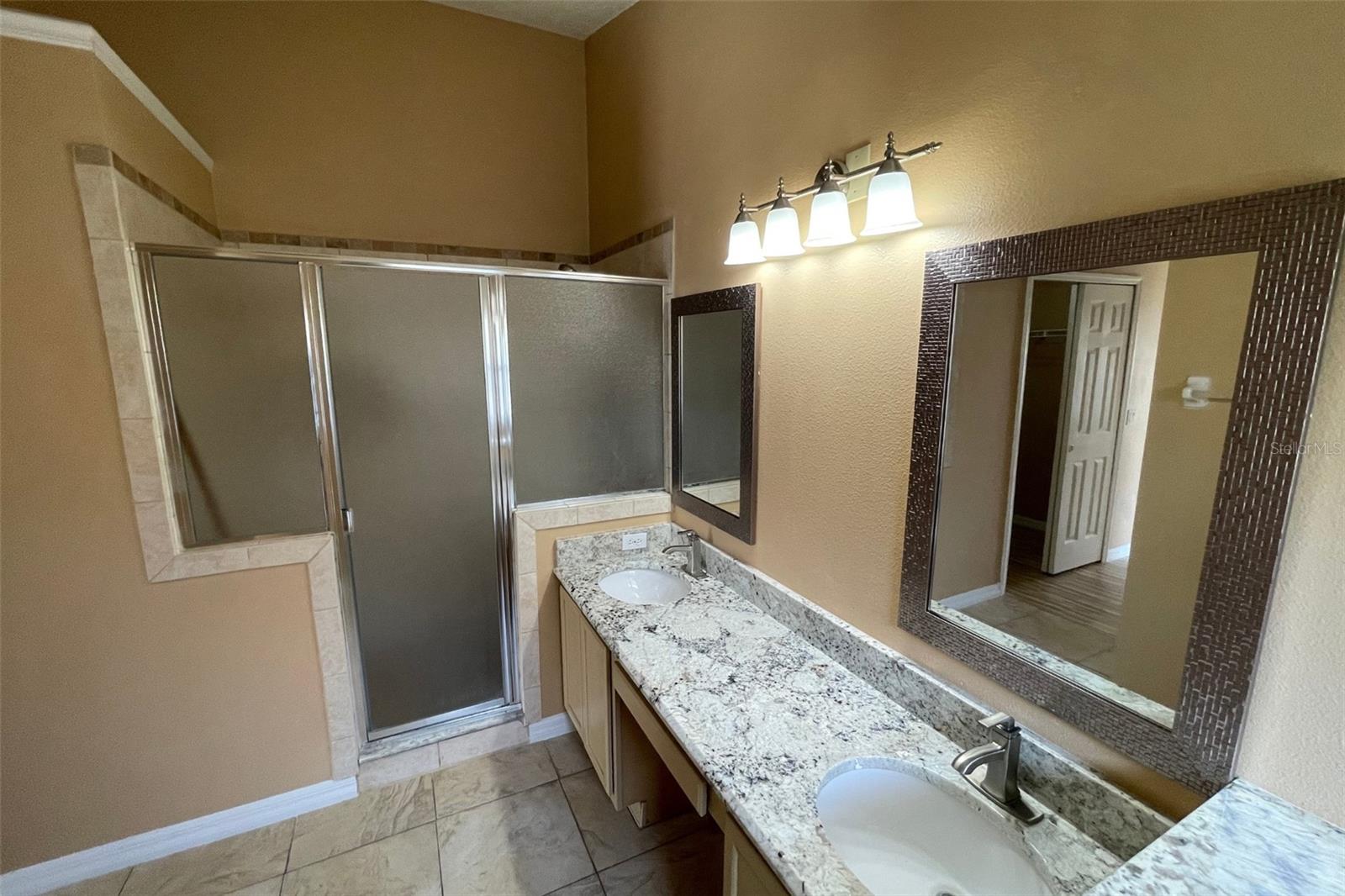 1124 LIBERTY HALL DR, KISSIMMEE, FL, 34746