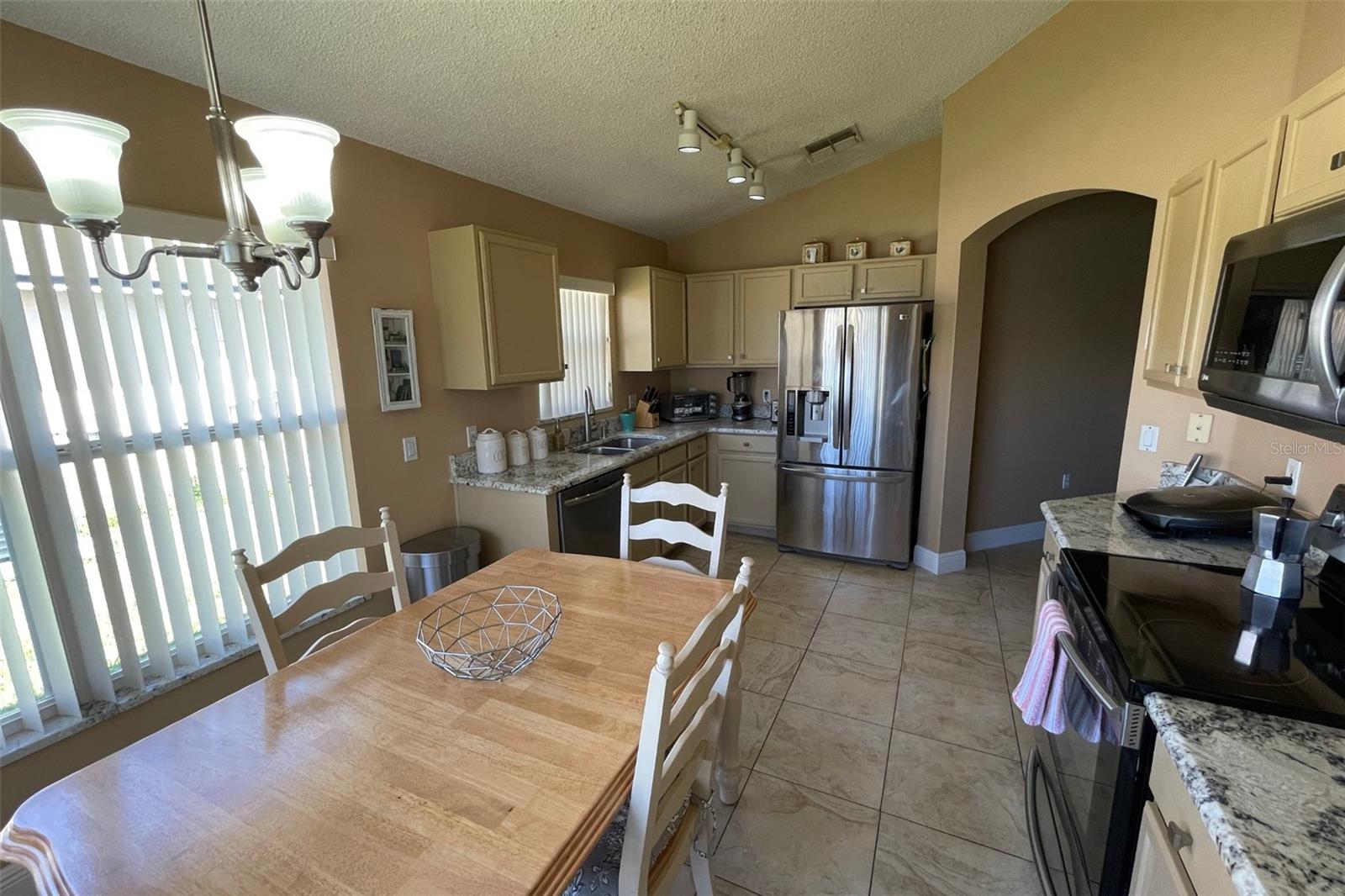 1124 LIBERTY HALL DR, KISSIMMEE, FL, 34746