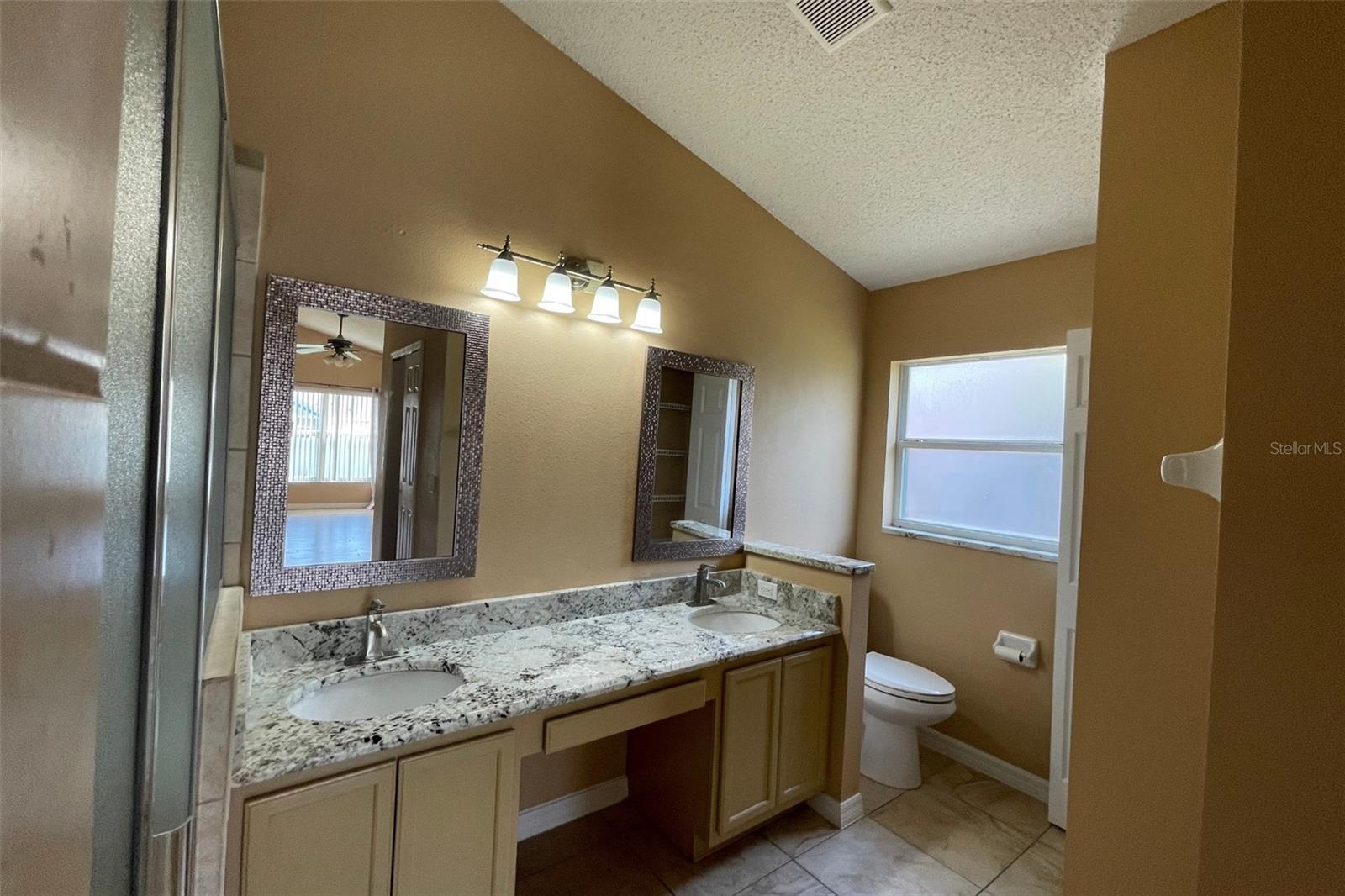 1124 LIBERTY HALL DR, KISSIMMEE, FL, 34746