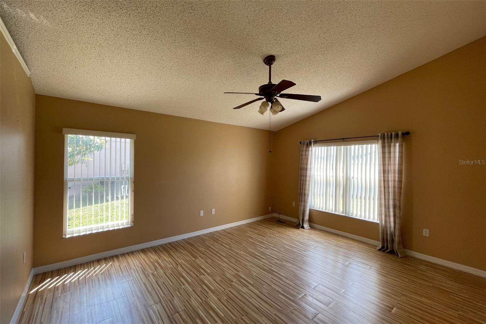 1124 LIBERTY HALL DR, KISSIMMEE, FL, 34746